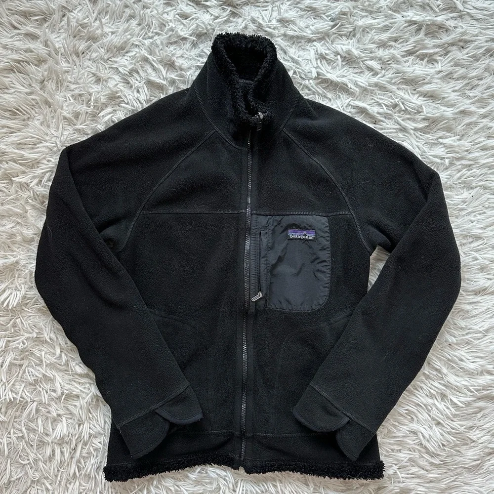 Patagonia Women’s Reversible Soft Fleece Black Jacket Size Small - Picture 1 of 5